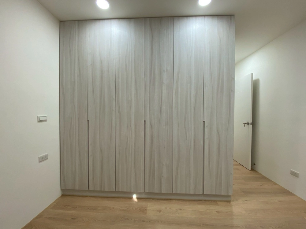 台南市東區康小姐