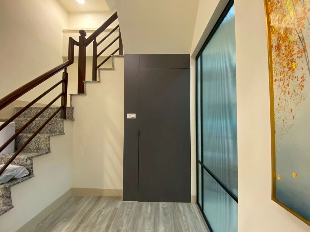 高雄市梓官區梁公館