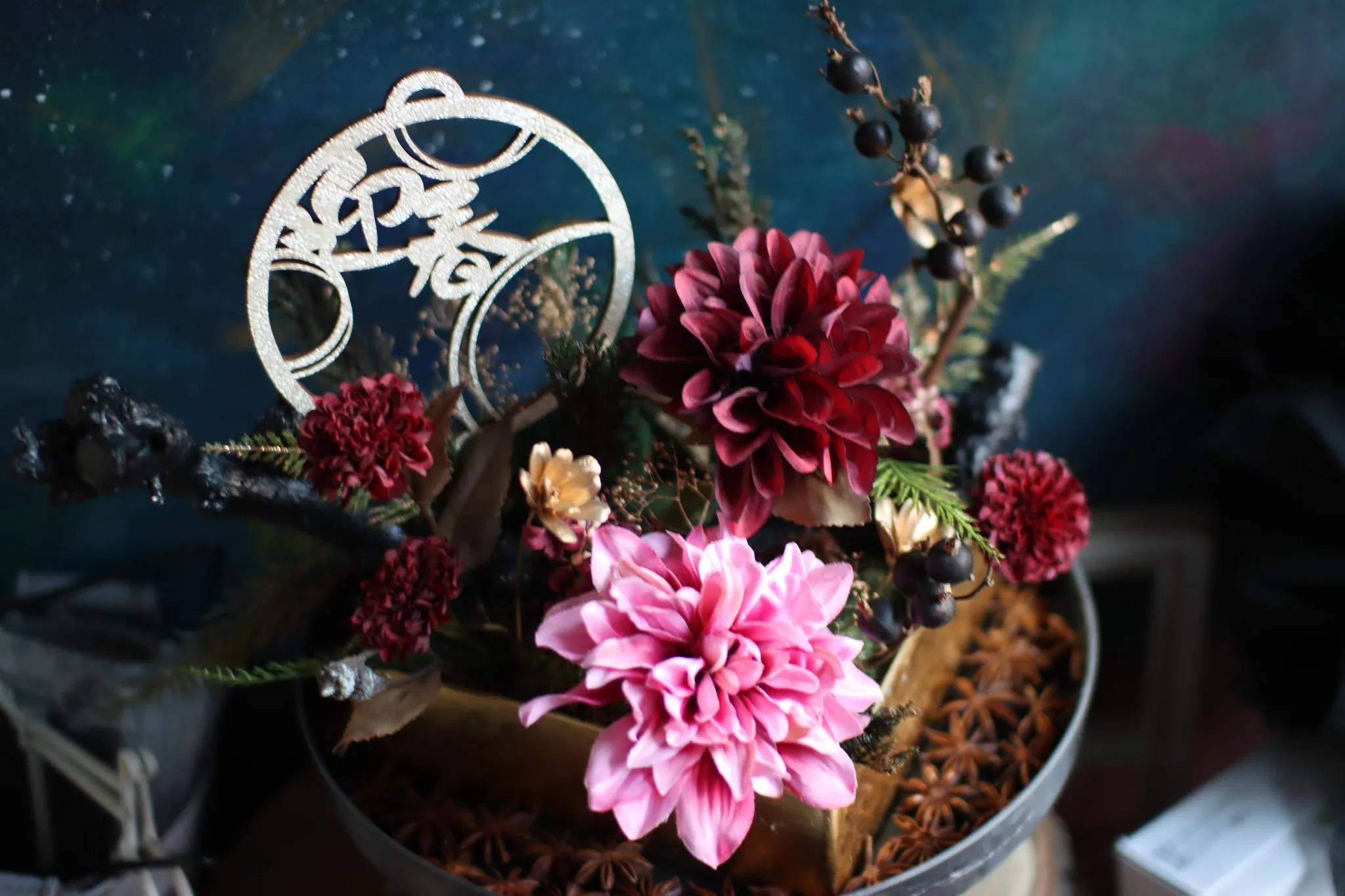 #擬真花藝作品設計 以「窗景」作為核心意象，結合東方植物語彙