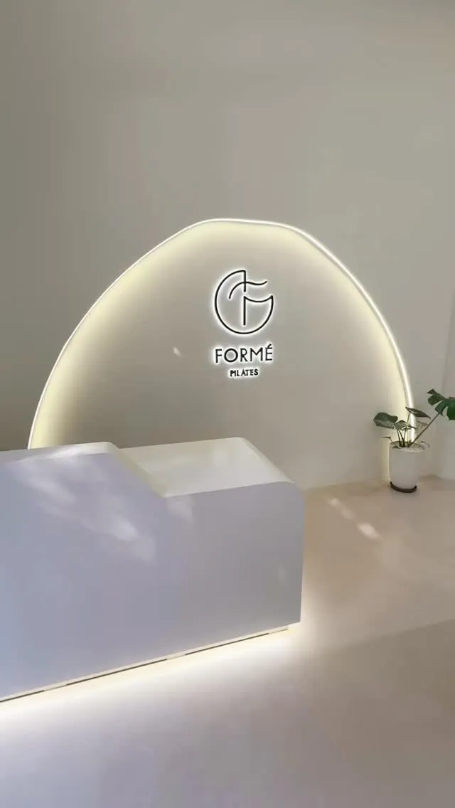 陽光不語，卻讓整個空間亮了起來。