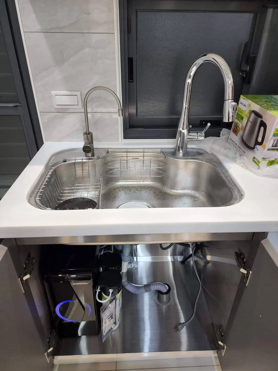 EP-168  廚下型雙溫無壓飲水機 (機械式不鏽鋼龍頭款空機)   EP-168 廚下型雙溫無壓飲水機 (機械式不鏽鋼龍頭款空機)