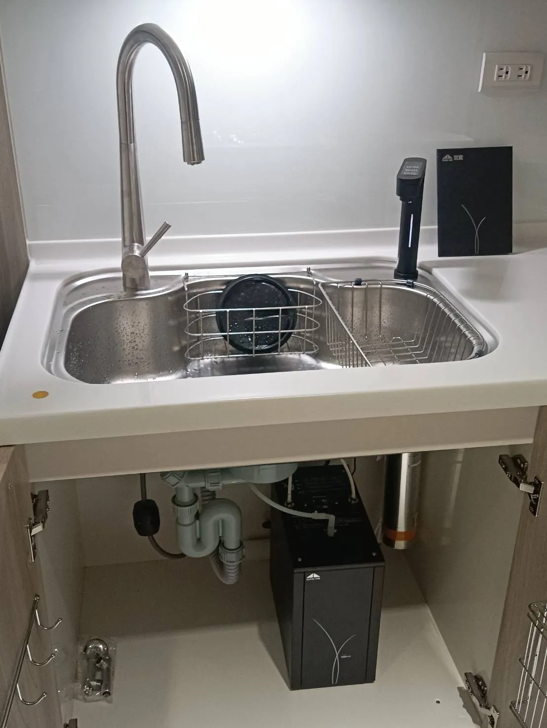 GD600 櫥下觸控式雙溫飲水機/熱飲機