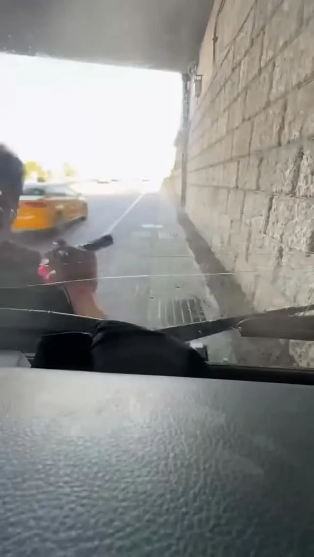 大車玻璃破裂裂痕擴大怎麽辦？
