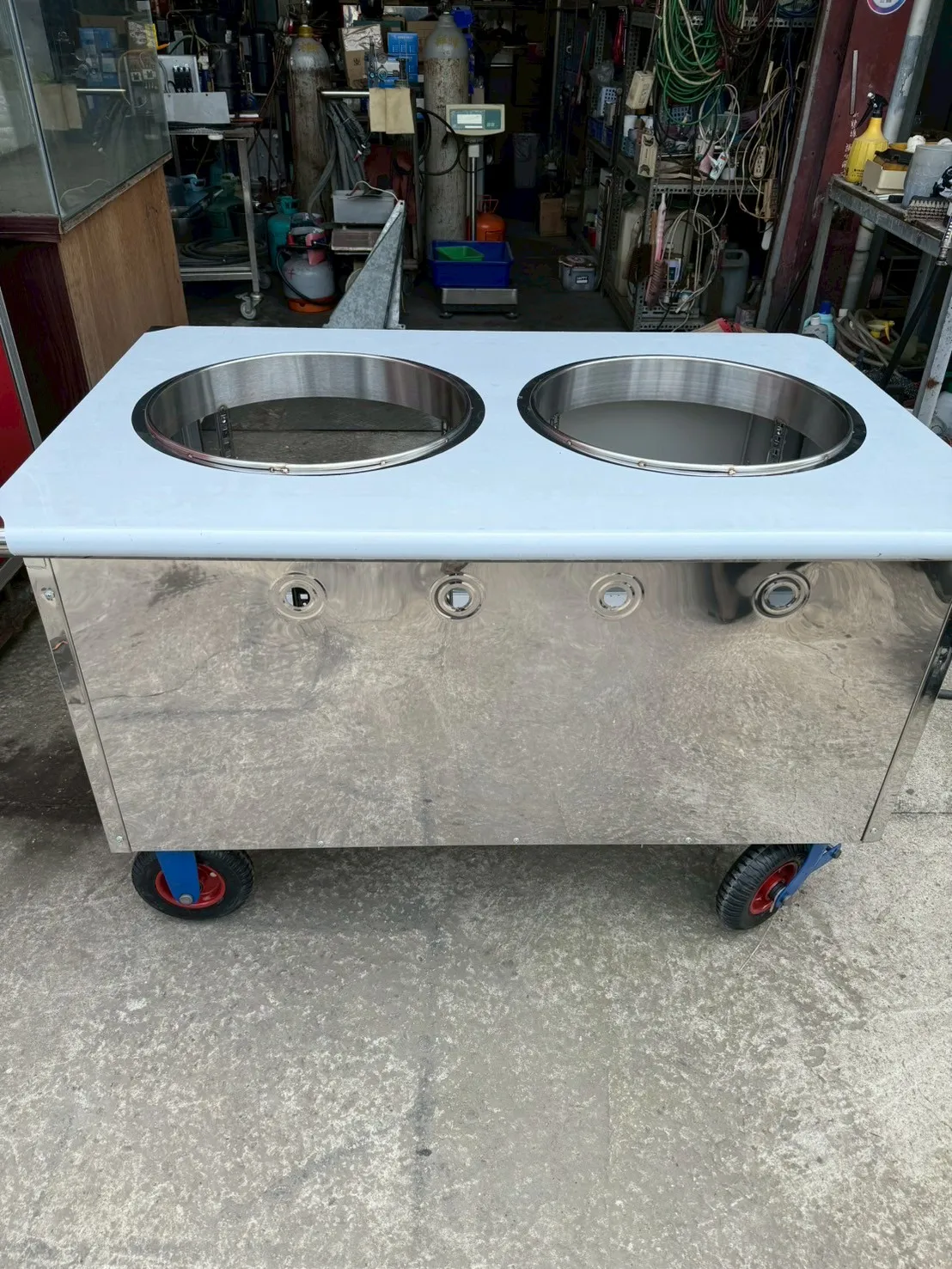訂製 2尺8ㄨ4尺2 煞車輪 兩孔/兩洞/拉門 洞直徑 47cm