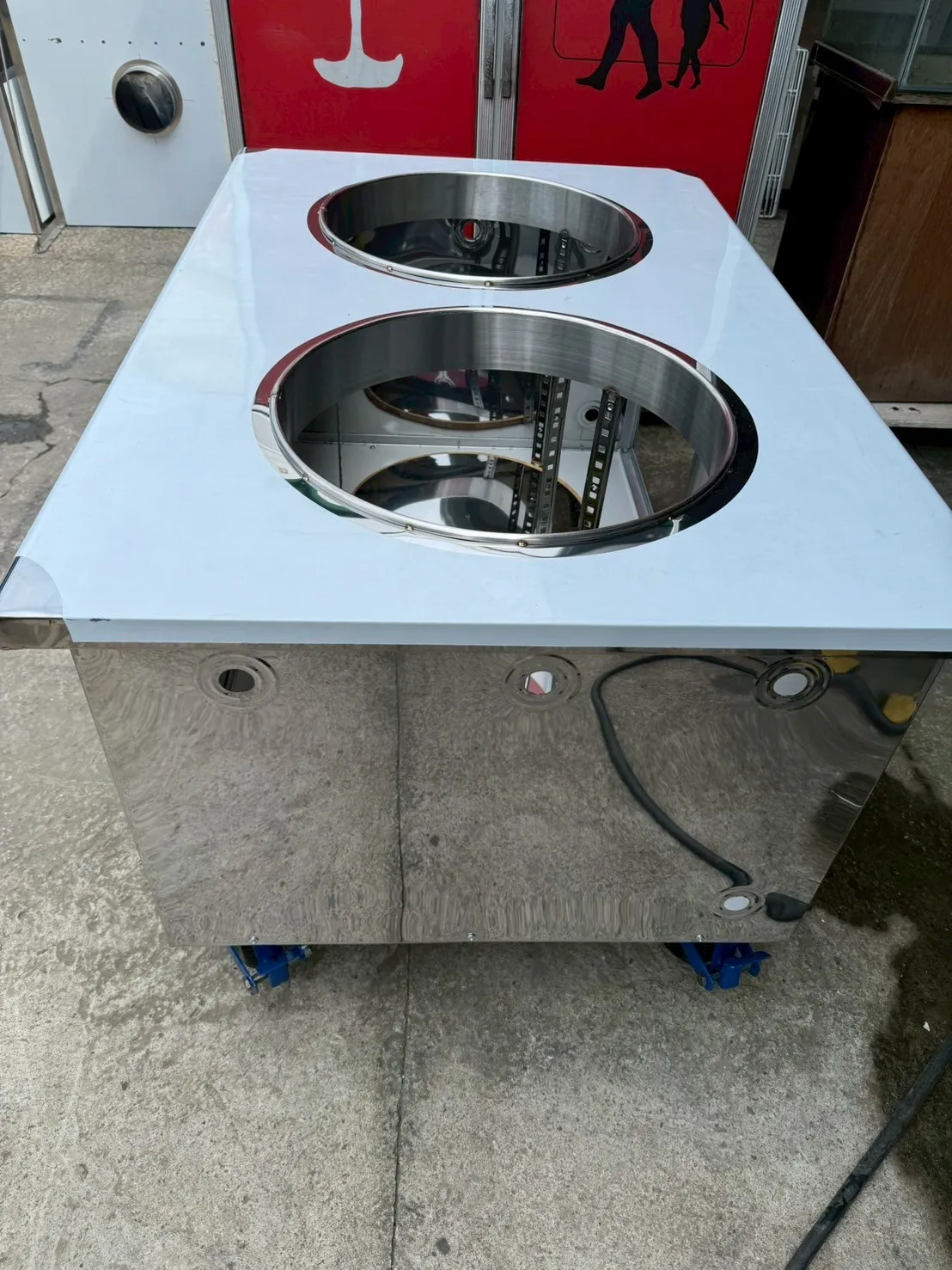 訂製 2尺8ㄨ4尺2 煞車輪 兩孔/兩洞/拉門 洞直徑 47cm
