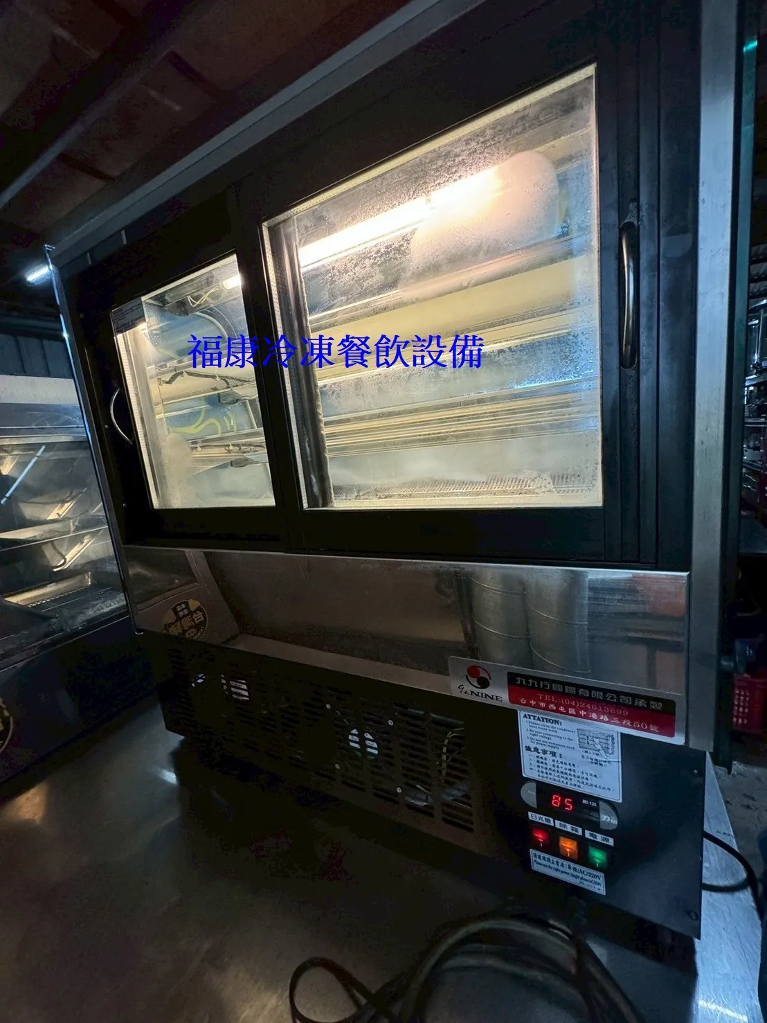 營業用TA-501-1 三層弧形玻璃桌上型蛋糕櫃