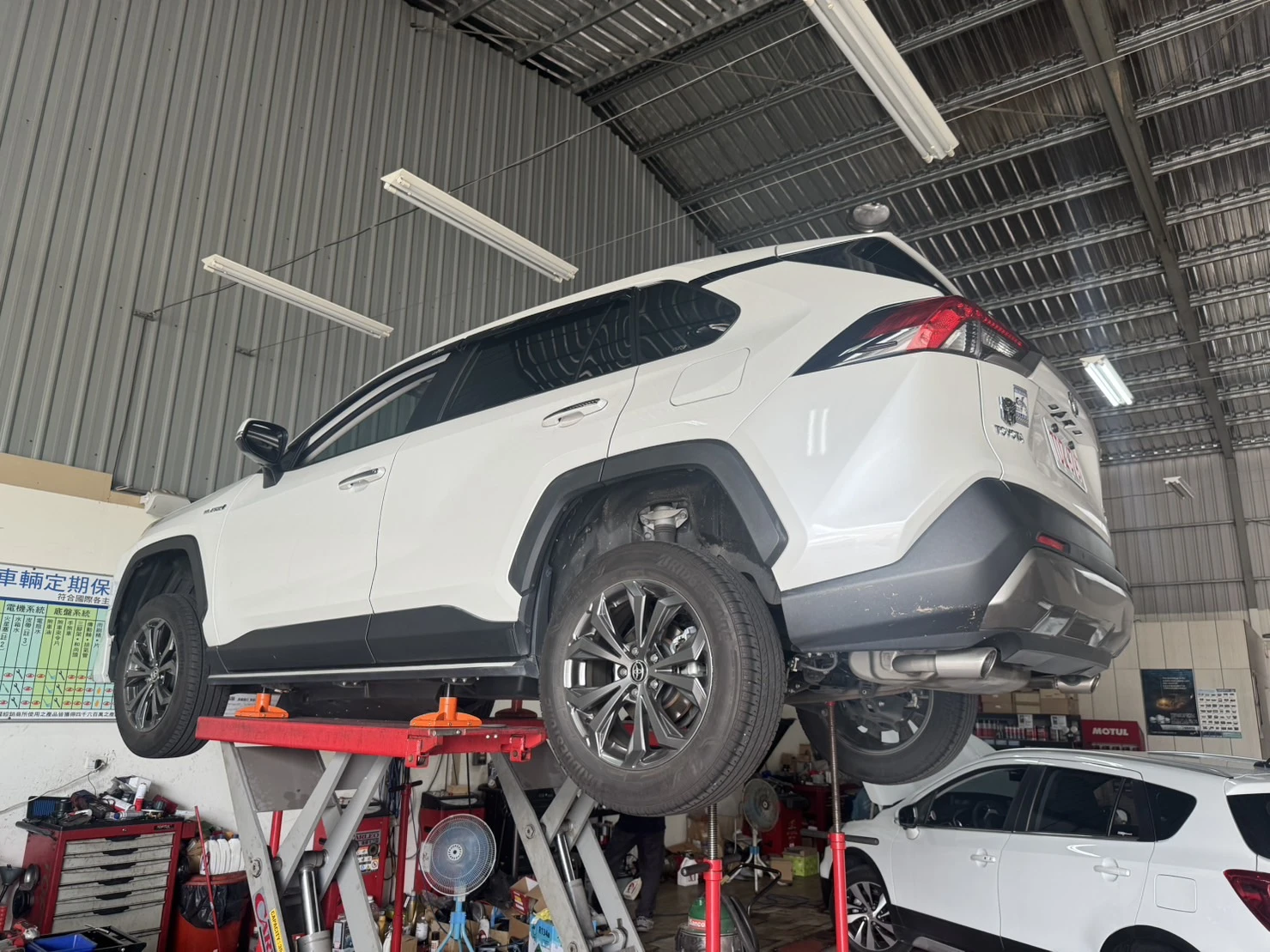 副車架偏心襯套需要更換嗎？常見症狀與施工重點