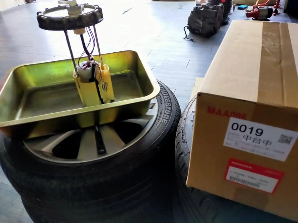 感謝好友黃董來廠保養愛車，處理漏油，清洗積碳，清洗冷氣系統！
