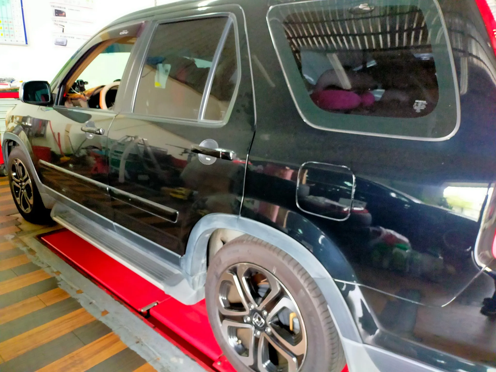 感謝好友林董信任來廠，指定ER530保養愛車，更換軸承底盤軸套！