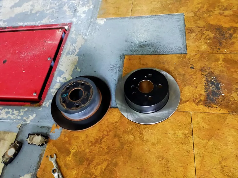感謝好友張小姐信任來廠更換全車避震器，前後煞車盤，前後煞車片，更換汽門蓋墊片！