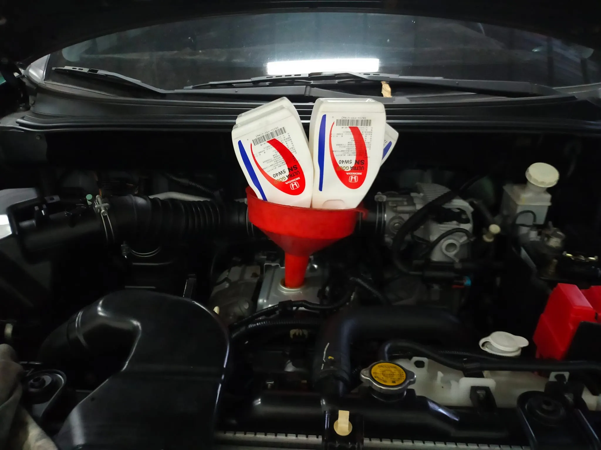 感謝李蕫信任來廠大保養愛車，清洗積碳，冷氣，更換正時皮帶，加裝車頂架，防盜器！