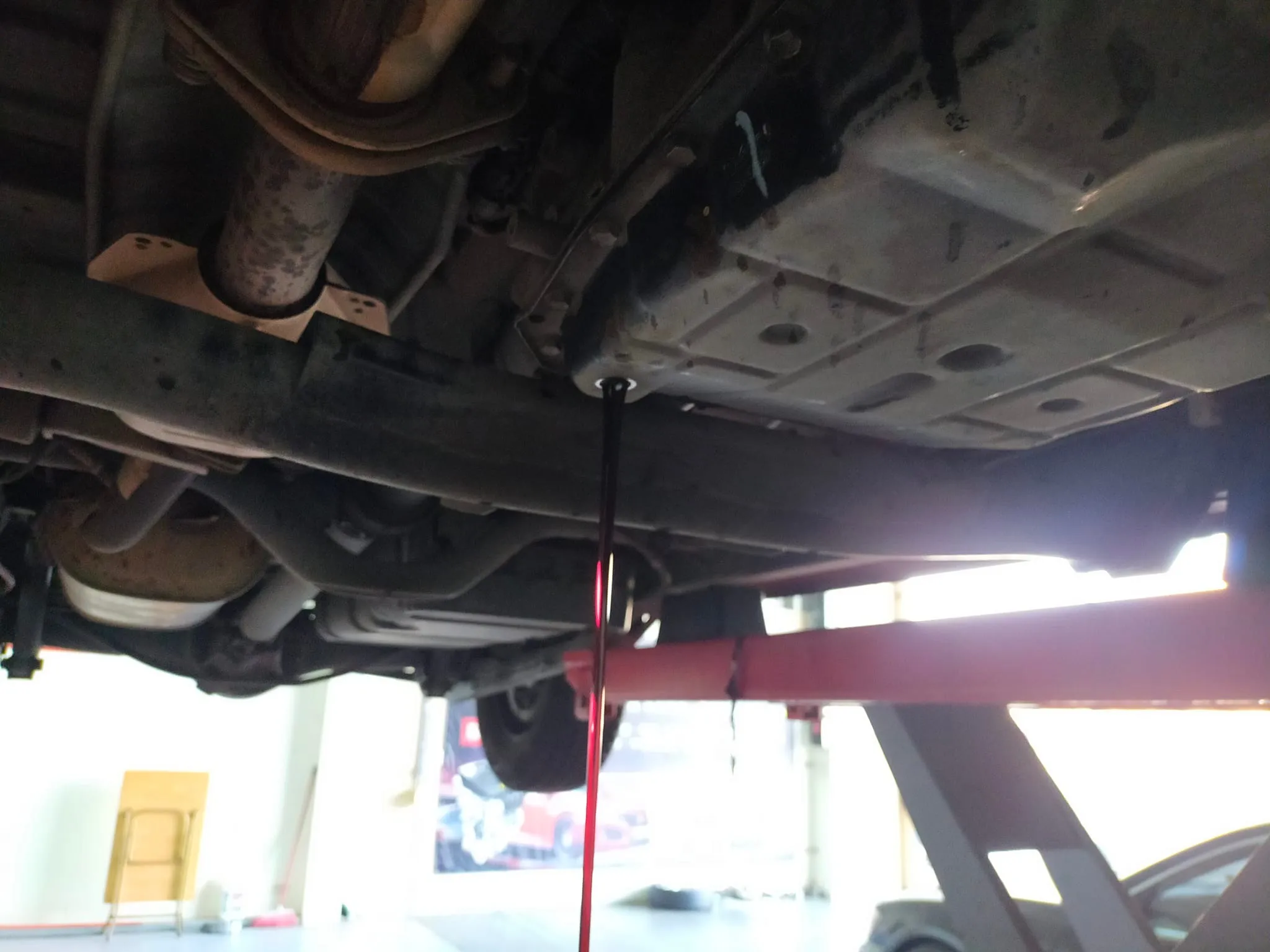 感謝李蕫信任來廠大保養愛車，清洗積碳，冷氣，更換正時皮帶，加裝車頂架，防盜器！