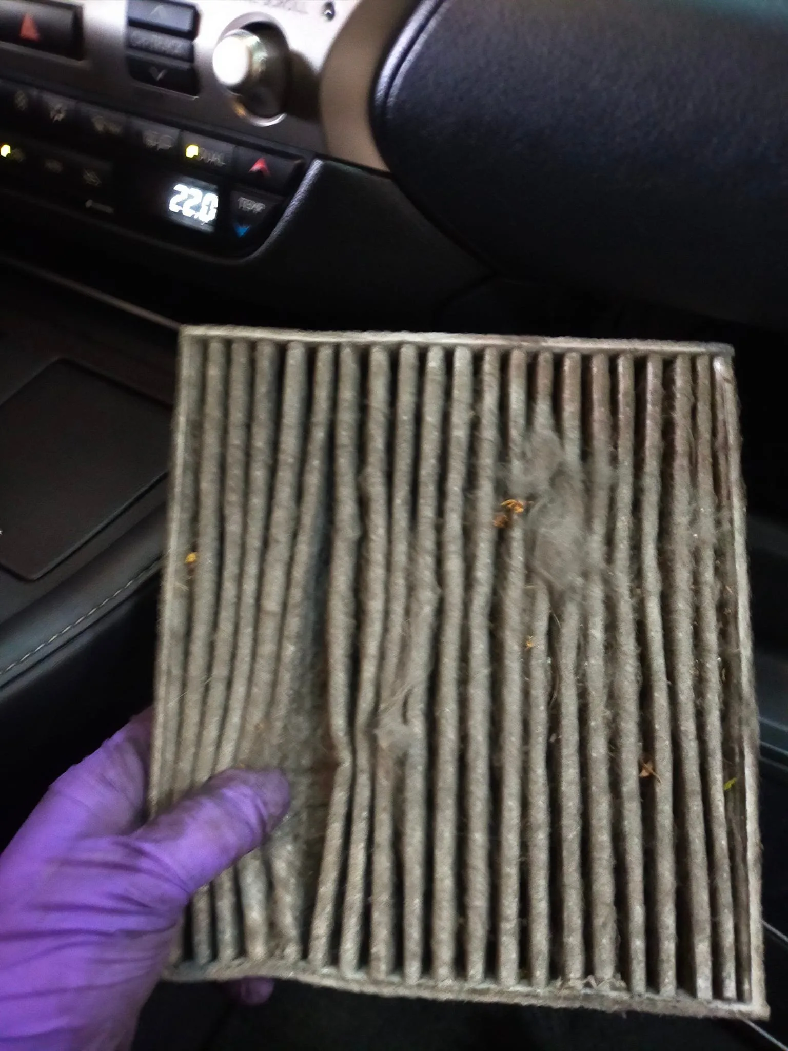 感謝粘伯粘董信任來廠大保養愛車，更換變速箱油，清洗積碳，更換火星塞，清洗冷氣系統，更換前，後煞車片，煞車油！