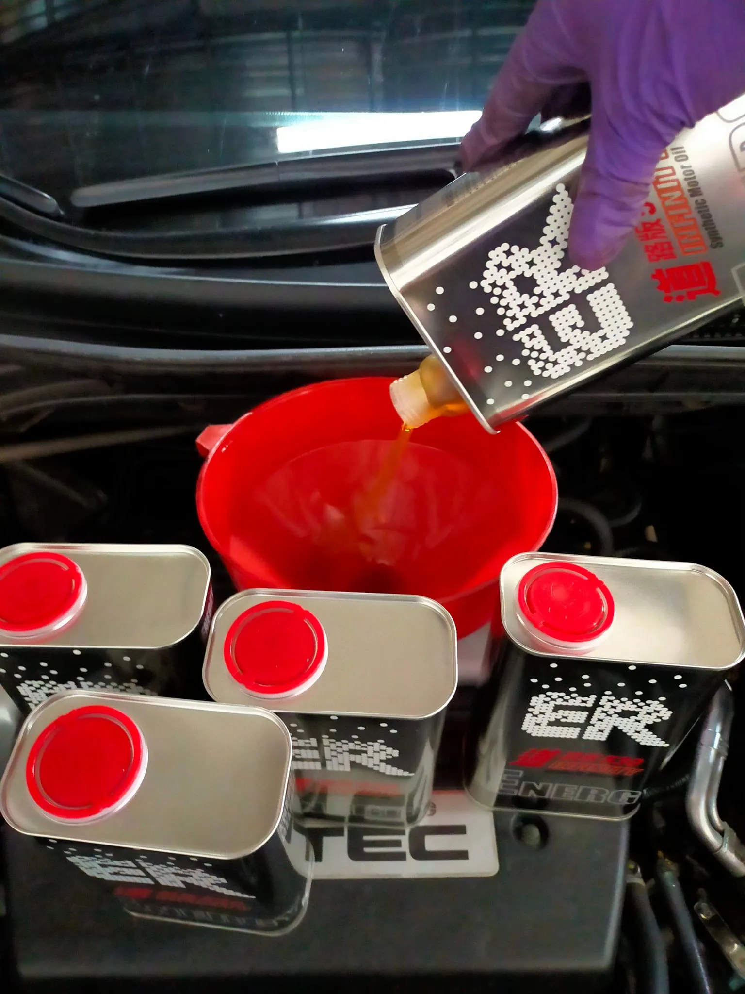 感謝好友趙董信任來廠保養愛車，指定ER530機油保養愛車，清洗積碳！
