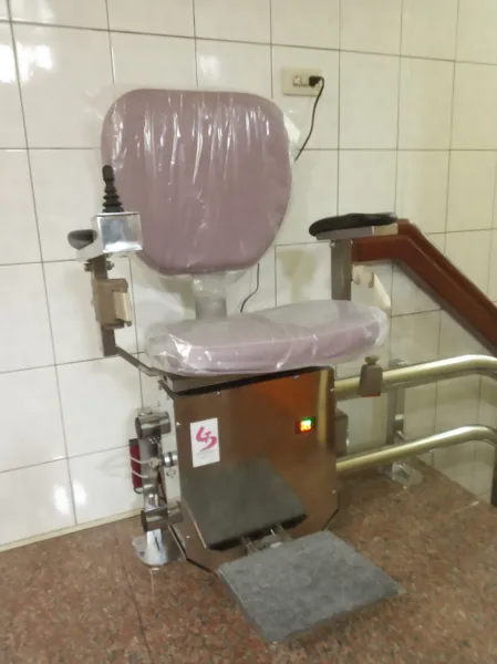 楊梅樓梯輔助器