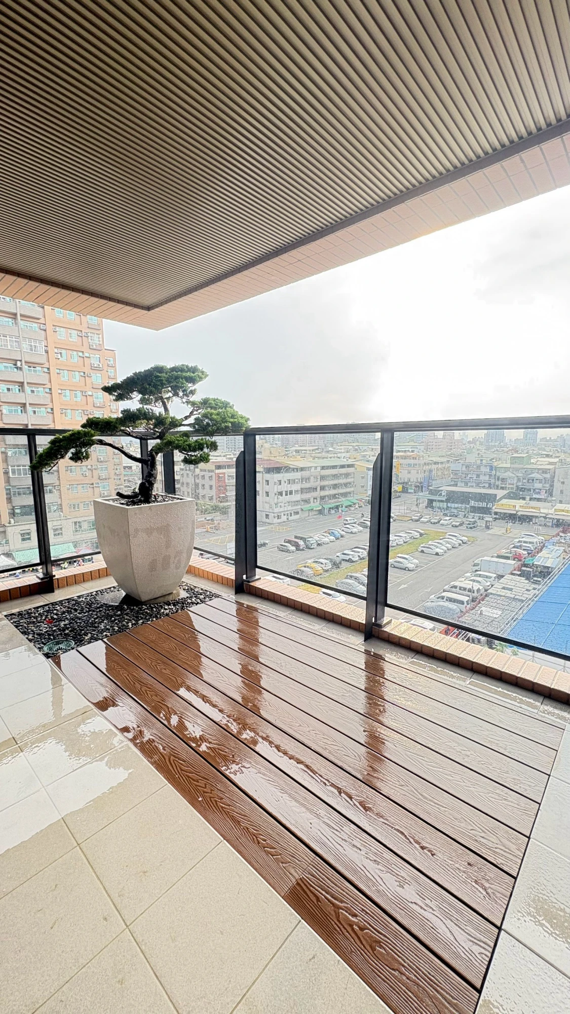 高雄厝陽台景觀塑木地板