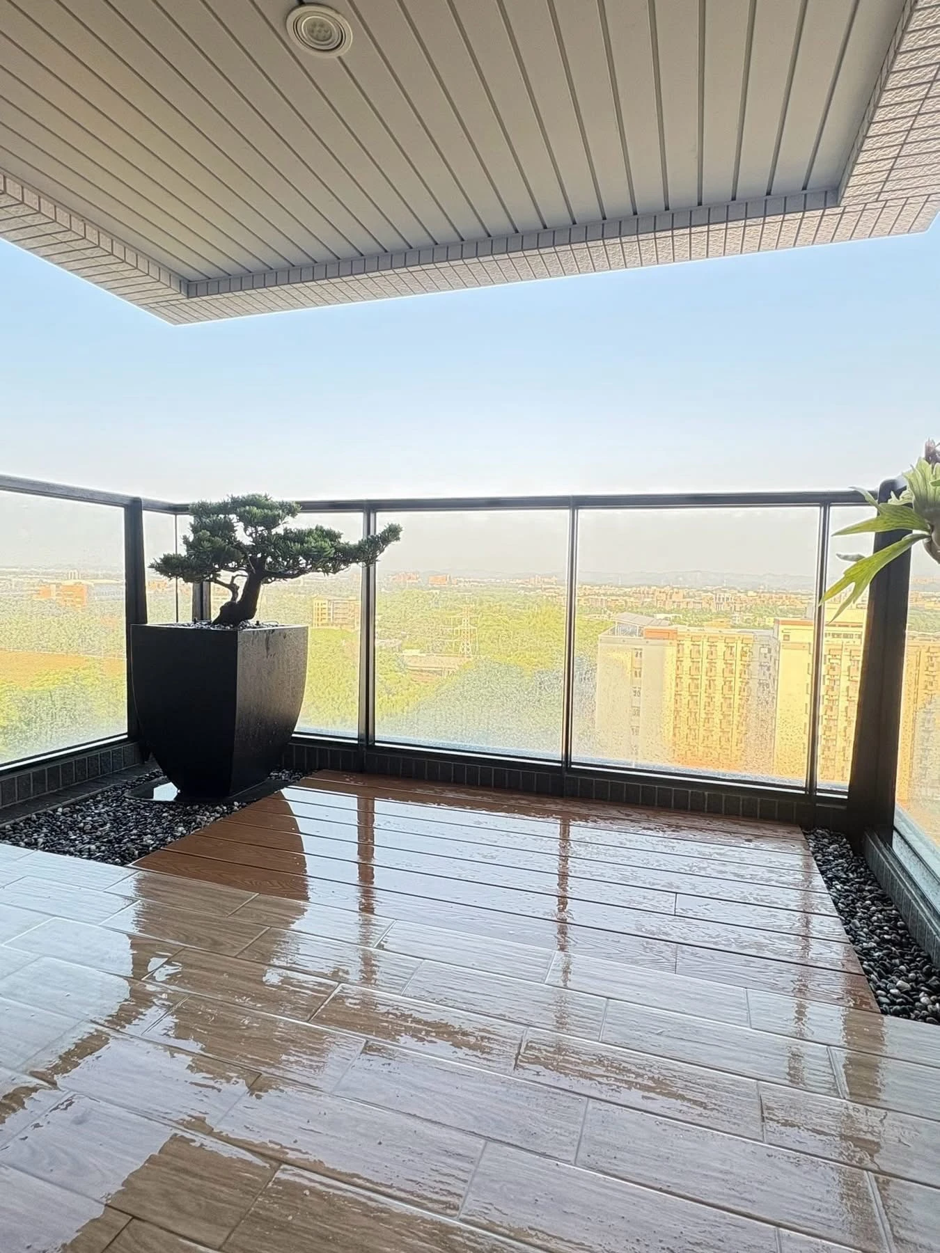 高雄厝陽台景觀塑木地板