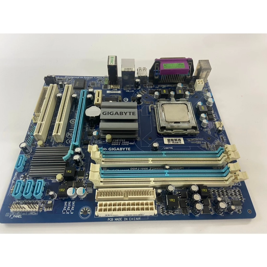 技嘉 G41M COMBO 775 主機板 + INTEL Q9300 CPU