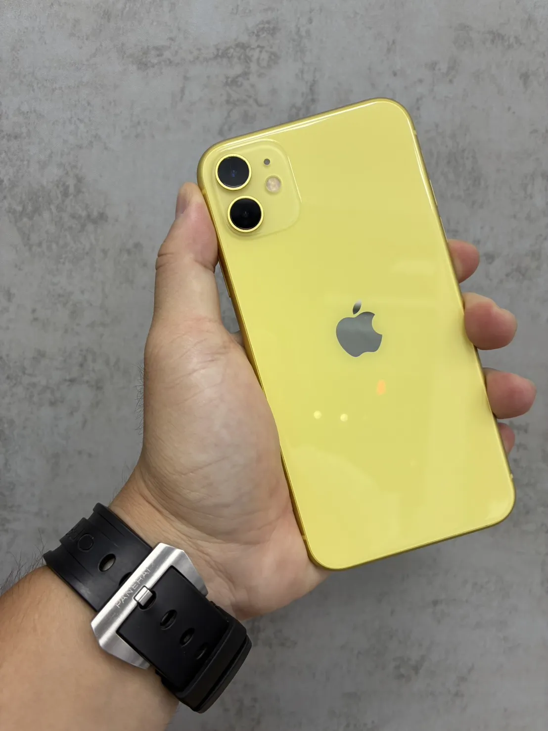 iPhone 11 128G 黃