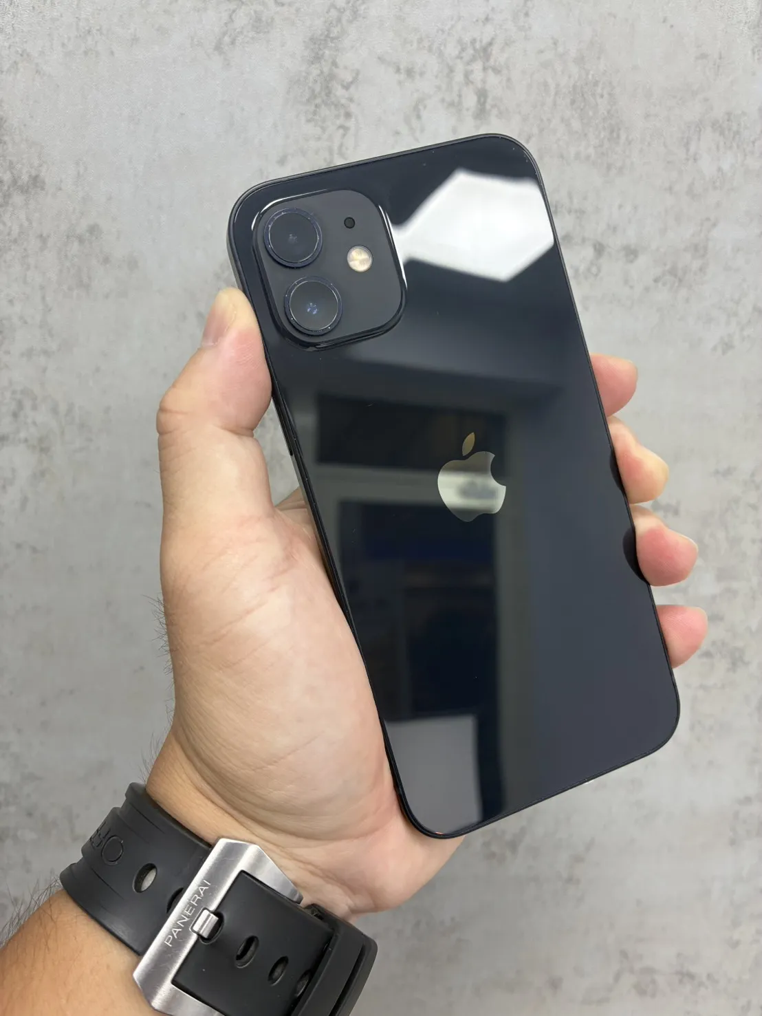 iPhone 12 128G 黑