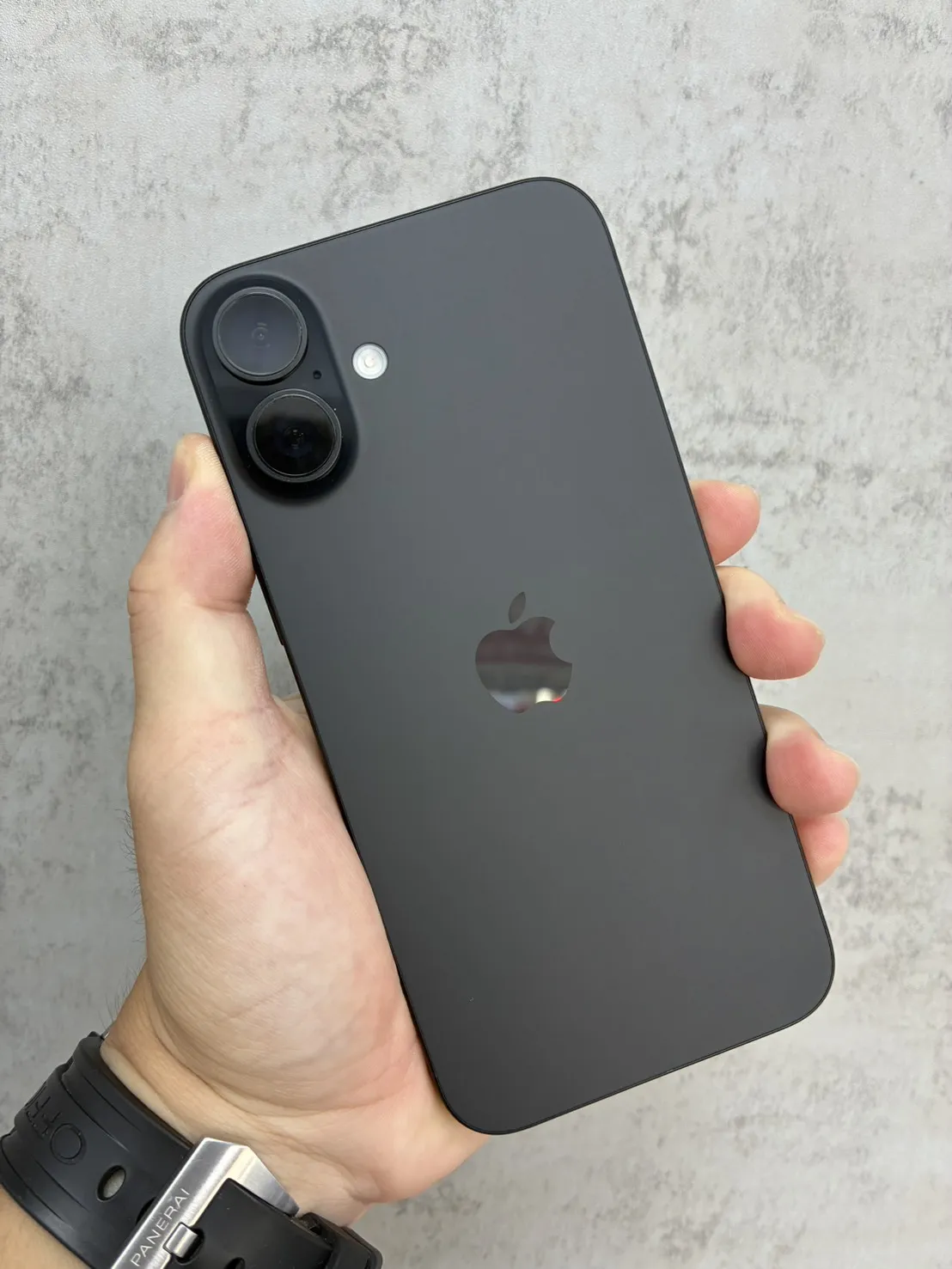 iPhone 16 Plus 128G 黑