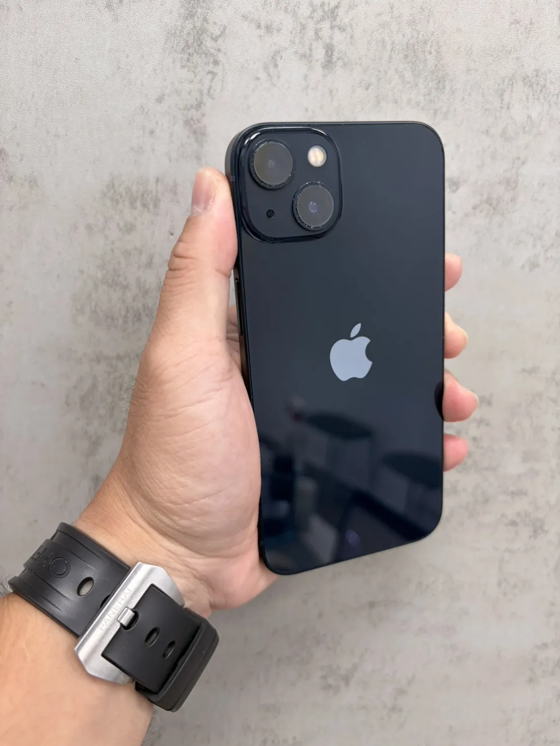 13 128G 黑 副廠電池 100 %