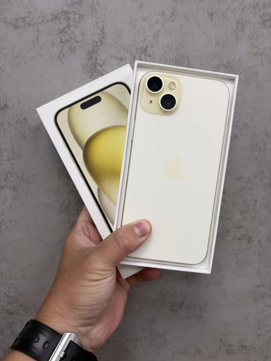 15 Plus 256G 黃 電池 84 %