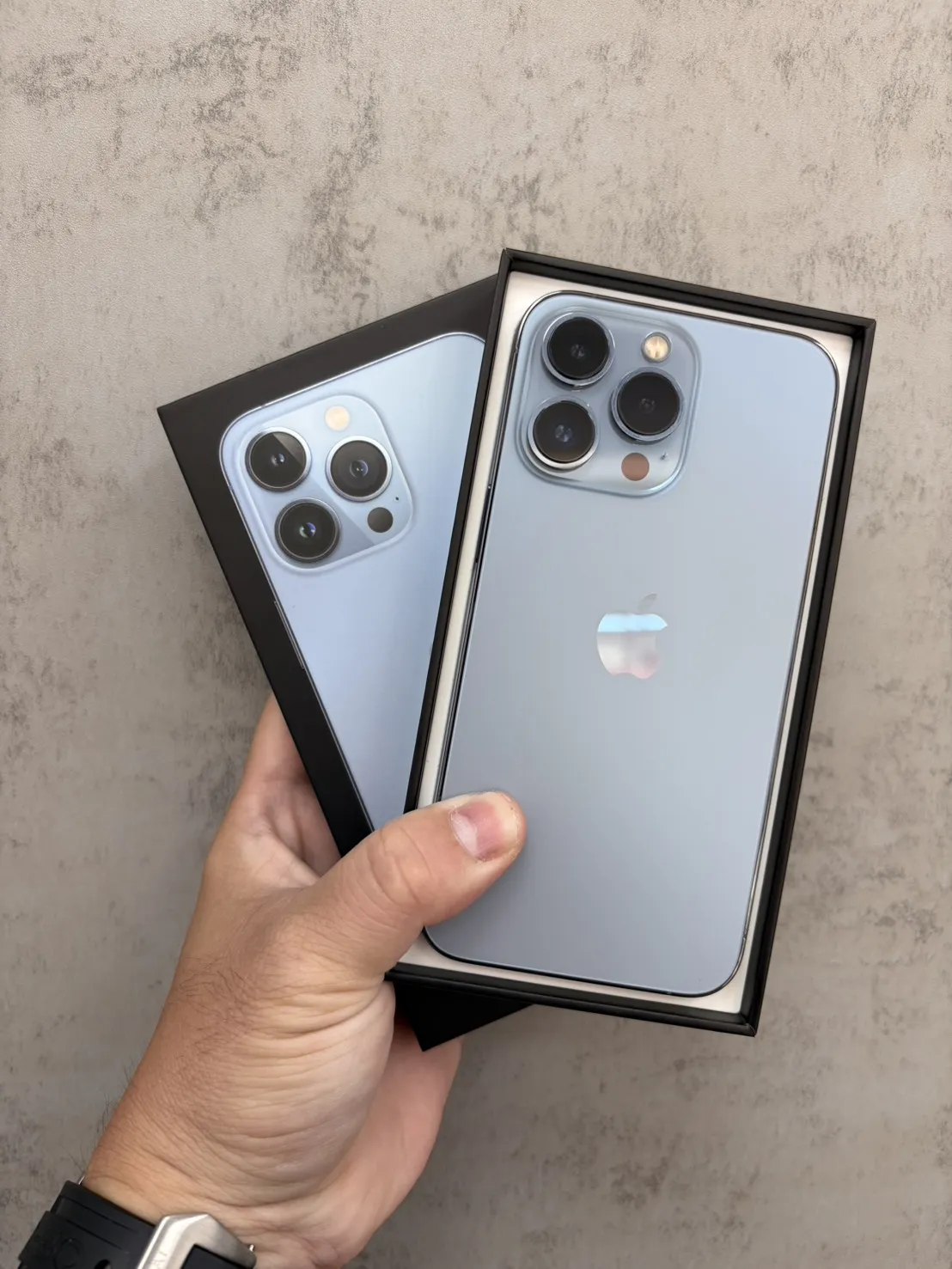 13 Pro 256G 藍 原廠電池 86 %