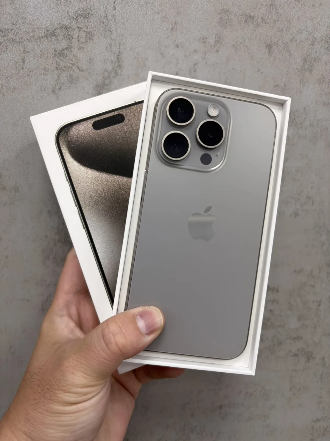 15 Pro 256G 鈦 電池86% #10