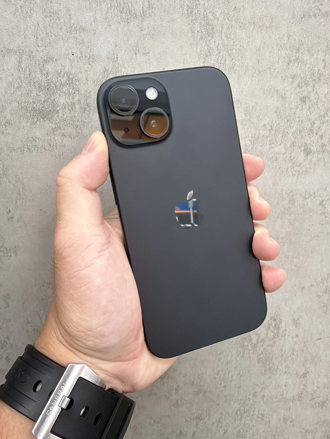 15 256G 黑 電池83% #22