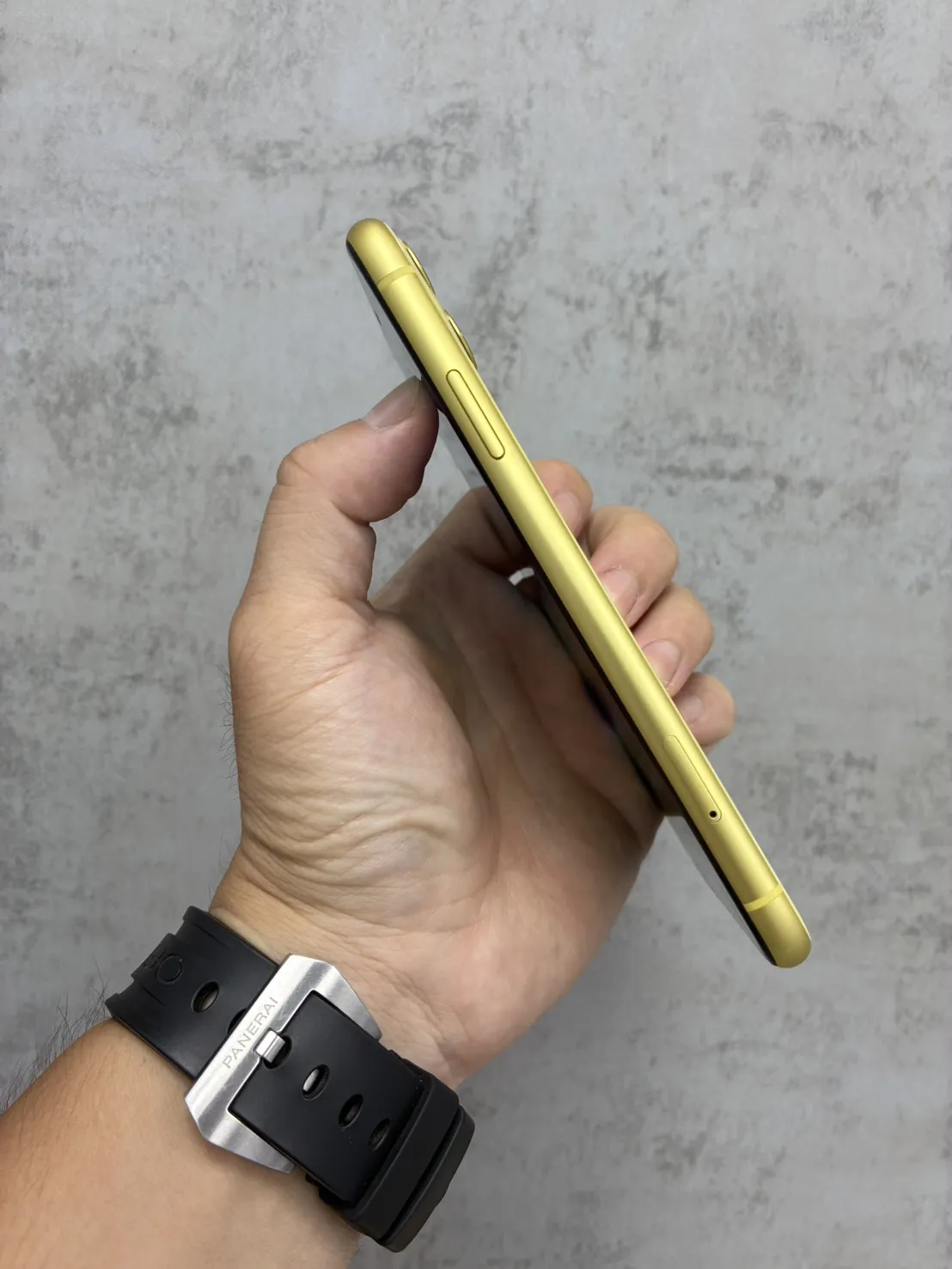 iPhone 11 128G 黃