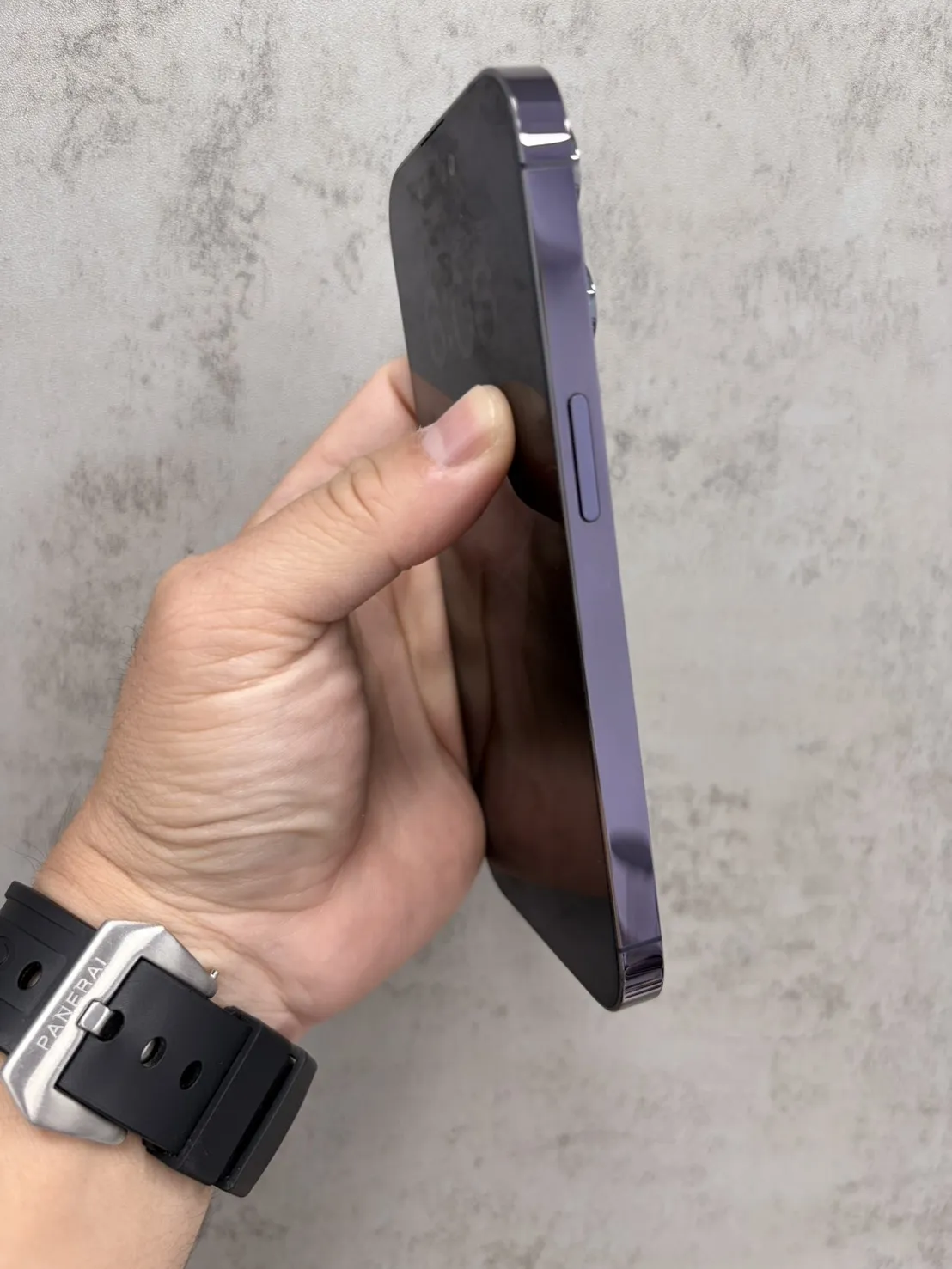 14 Pro 256G 紫 電池 84 %