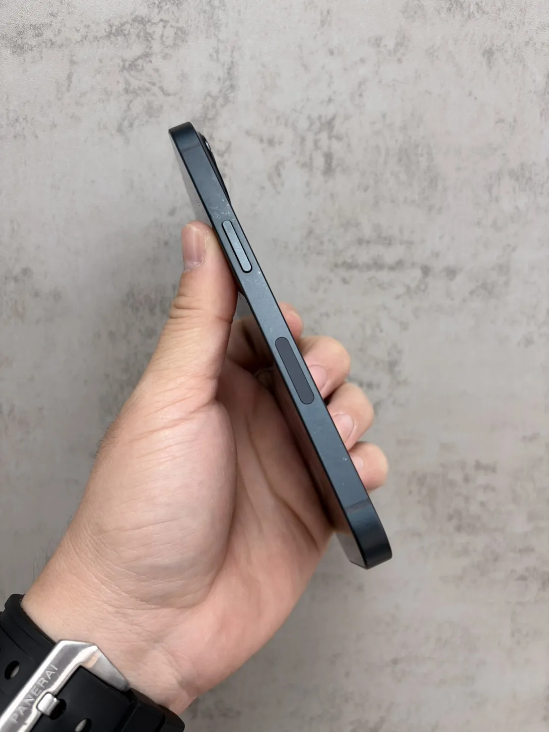 13 128G 黑 電池77% #24