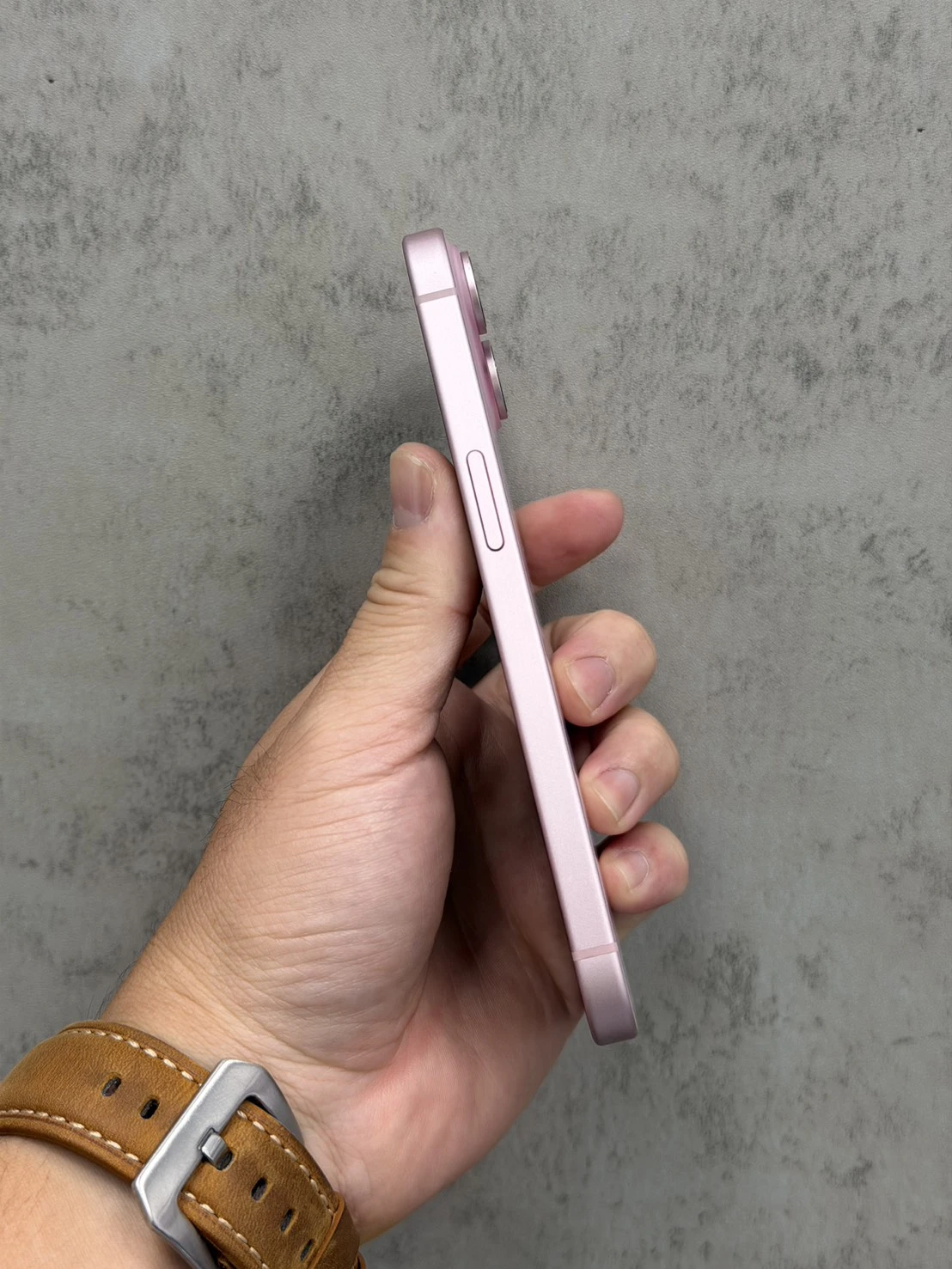 15 256G 粉 電池77% #05