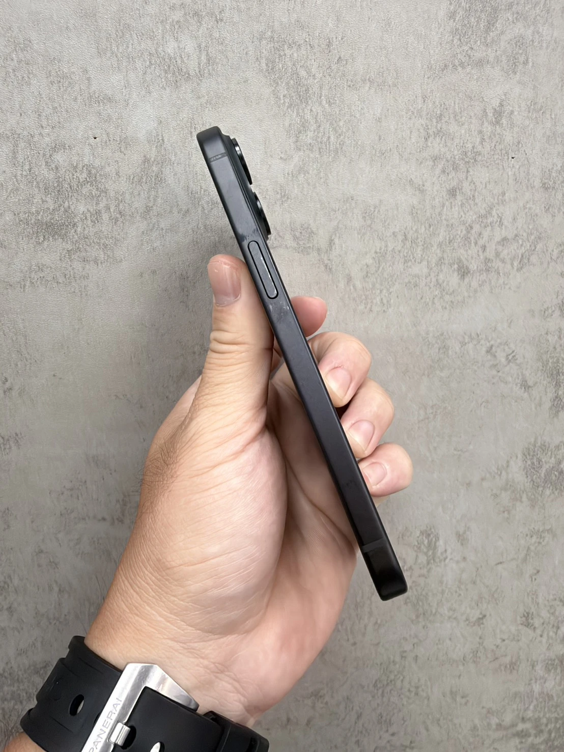 15 256G 黑 電池83% #22