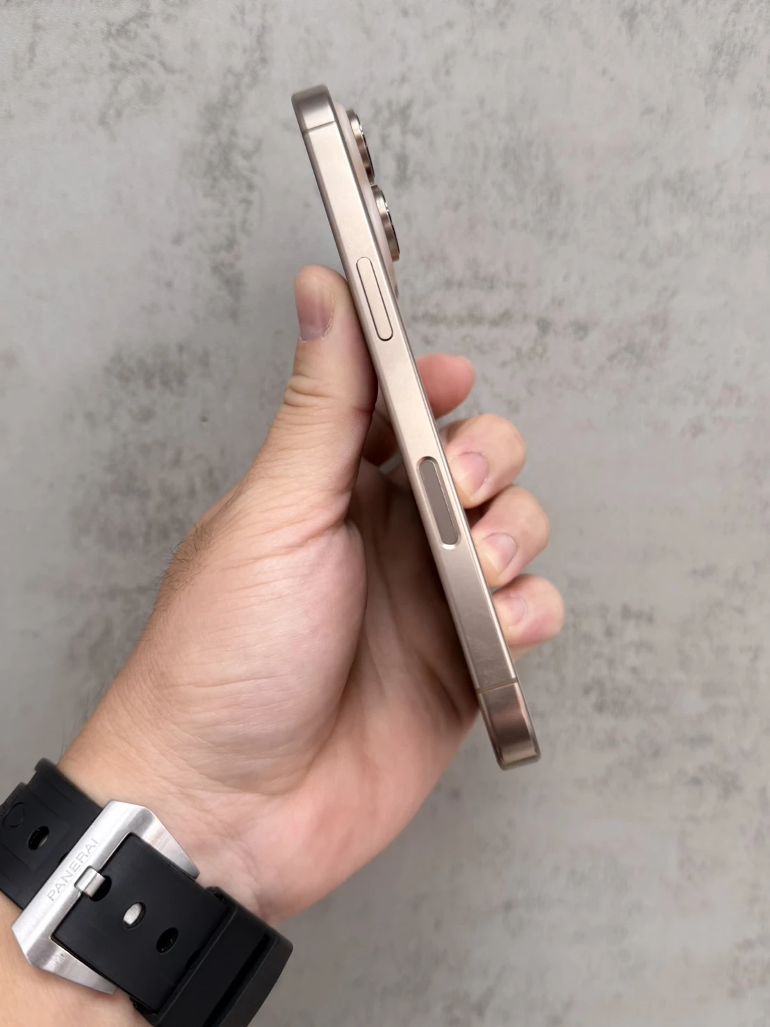 16 Pro 256G 金 電池92% #77