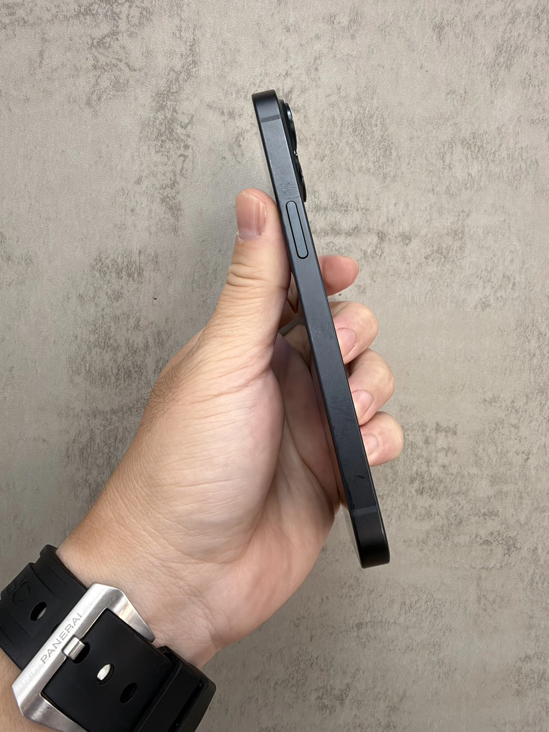 14 256G 黑 電池77% #86