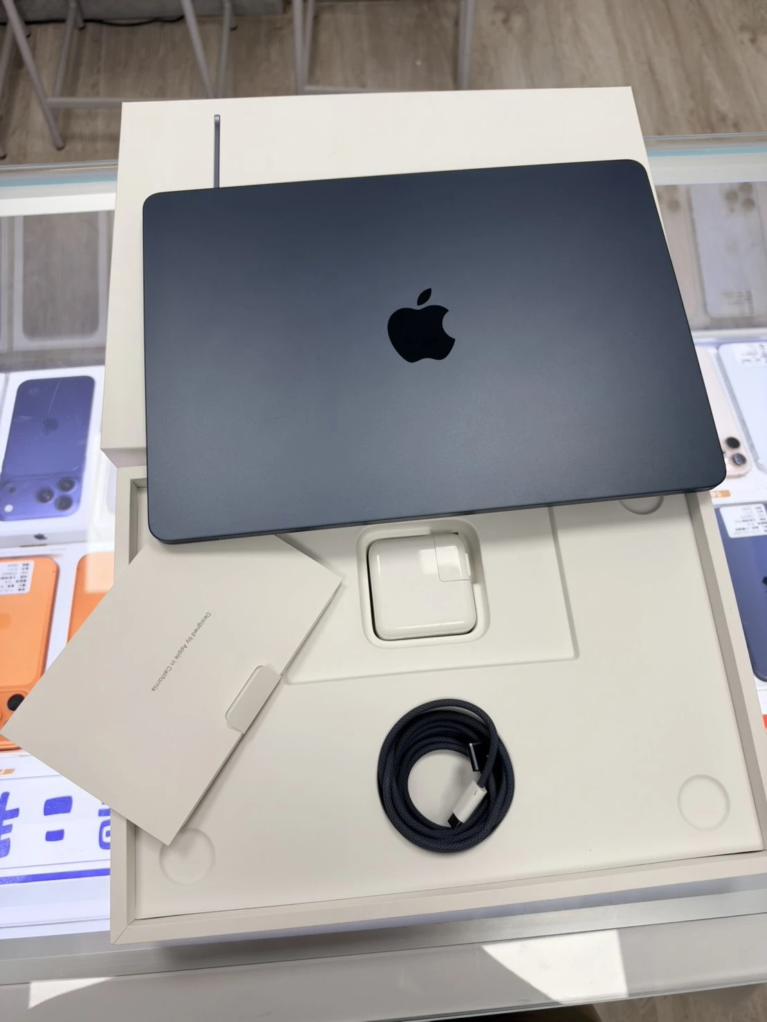 MacBook Air M4 16G/256G 藍+送全新蘋果滑鼠 電池100%