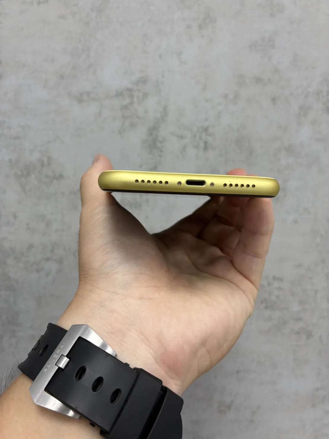 iPhone 11 128G 黃
