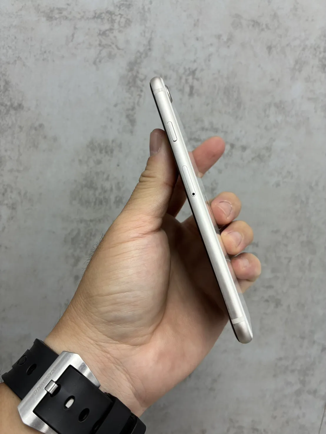 iPhone SE3 128G 白