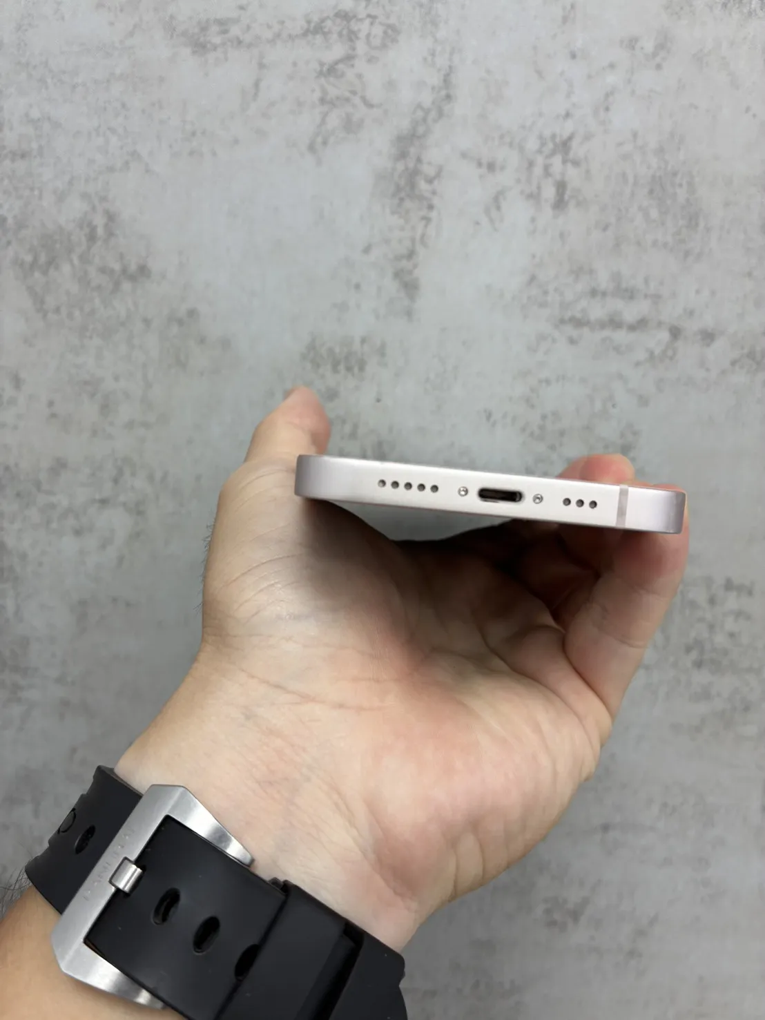 iPhone 13 128G 粉