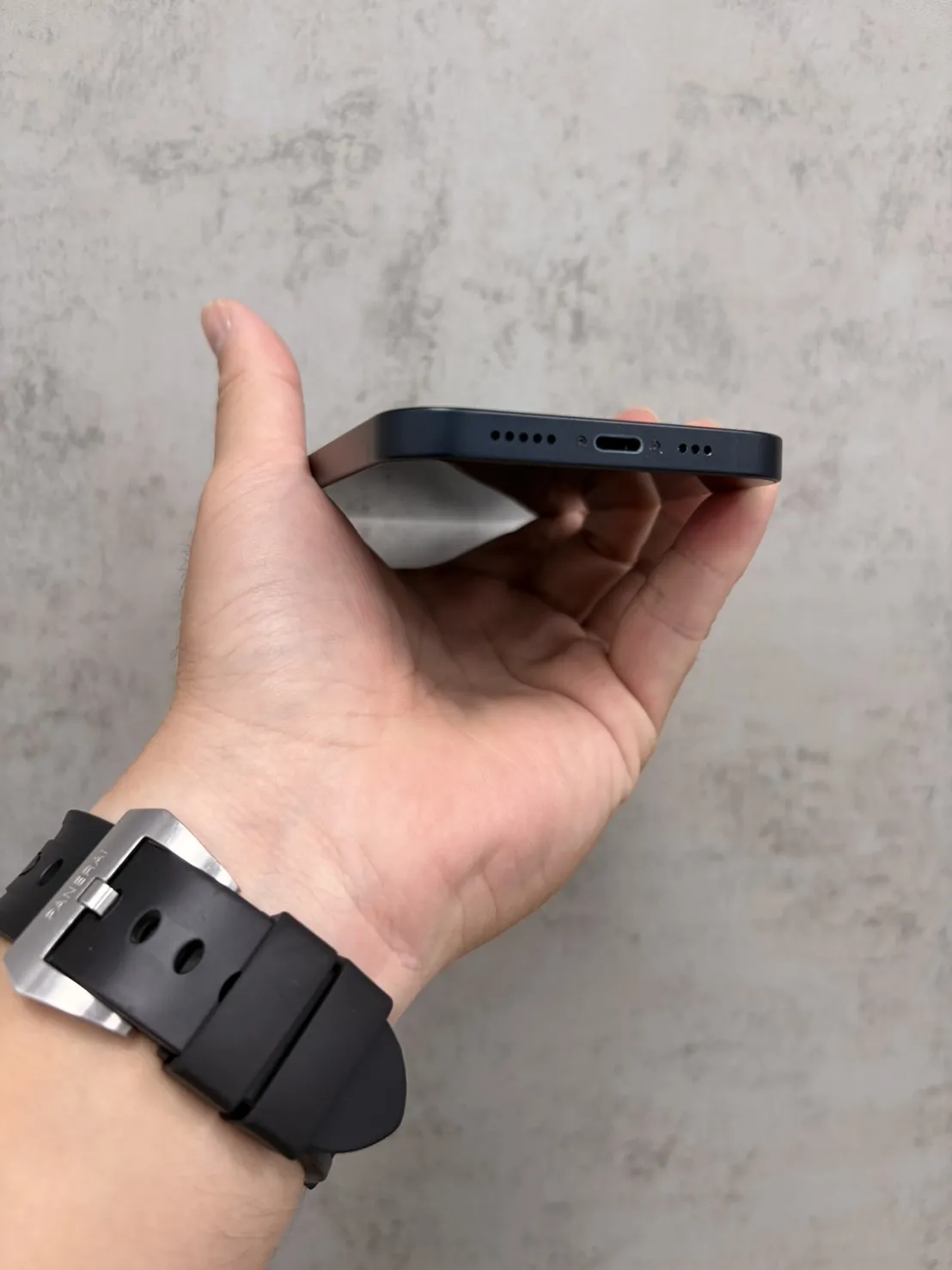 13 128G 黑 副廠電池 100 %