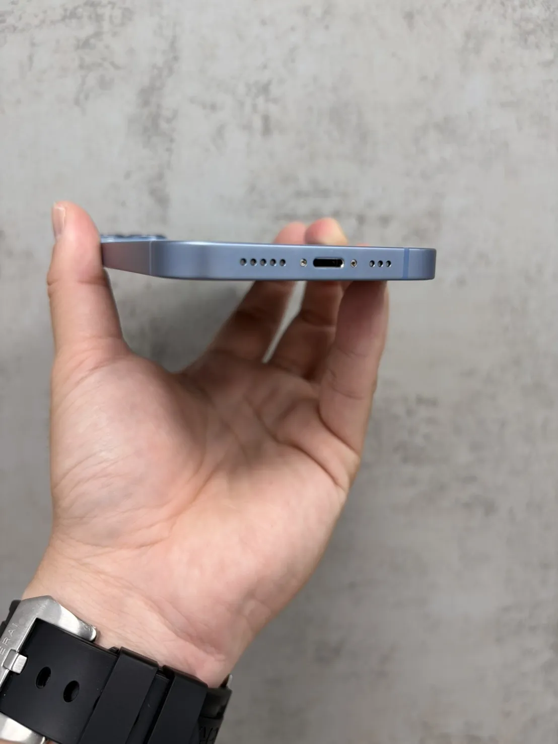 14 128G 藍 電池 84 %