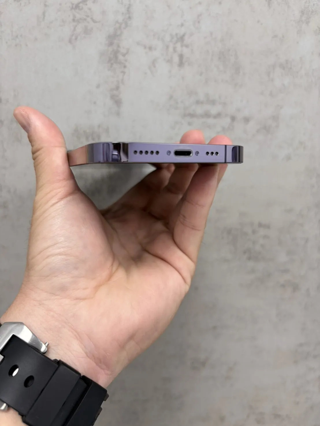 14 Pro 256G 紫 電池 84 %