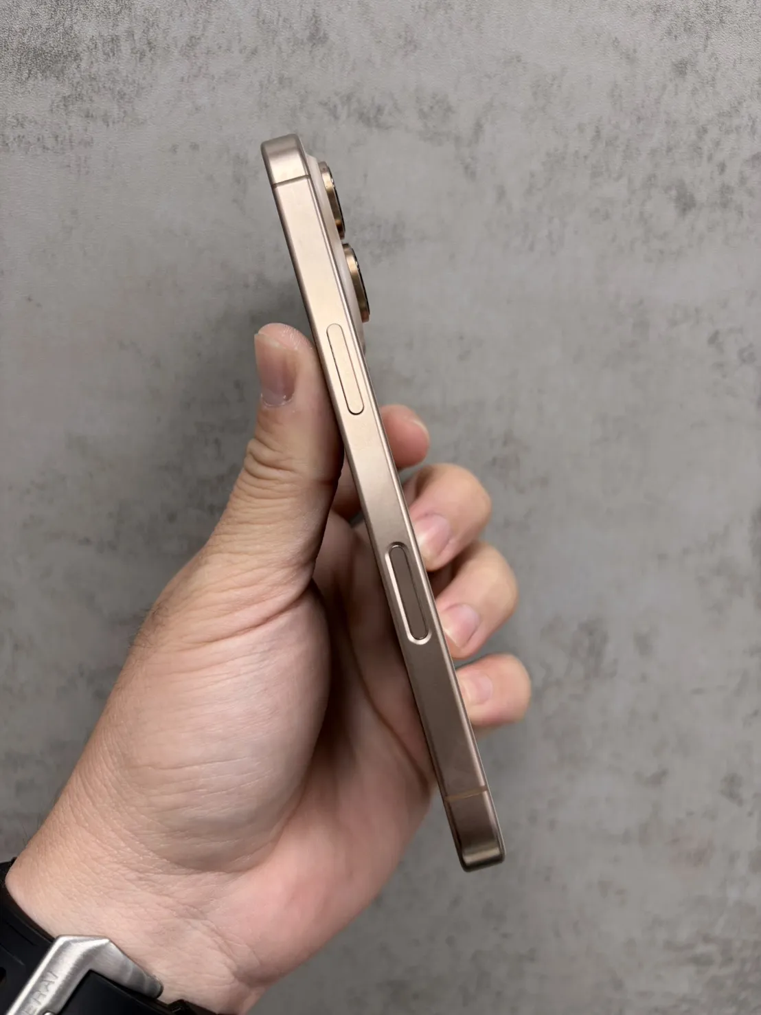 16 Pro 256G 金 電池 92 %