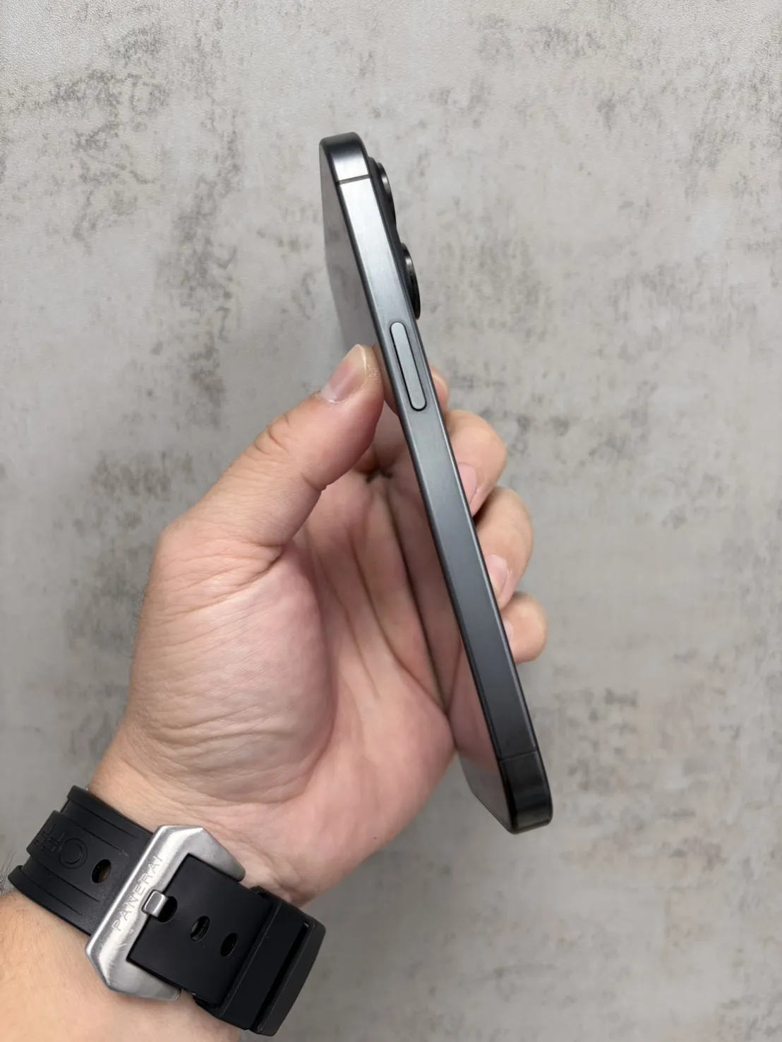 15 Pro 512G 黑 電池 81 %