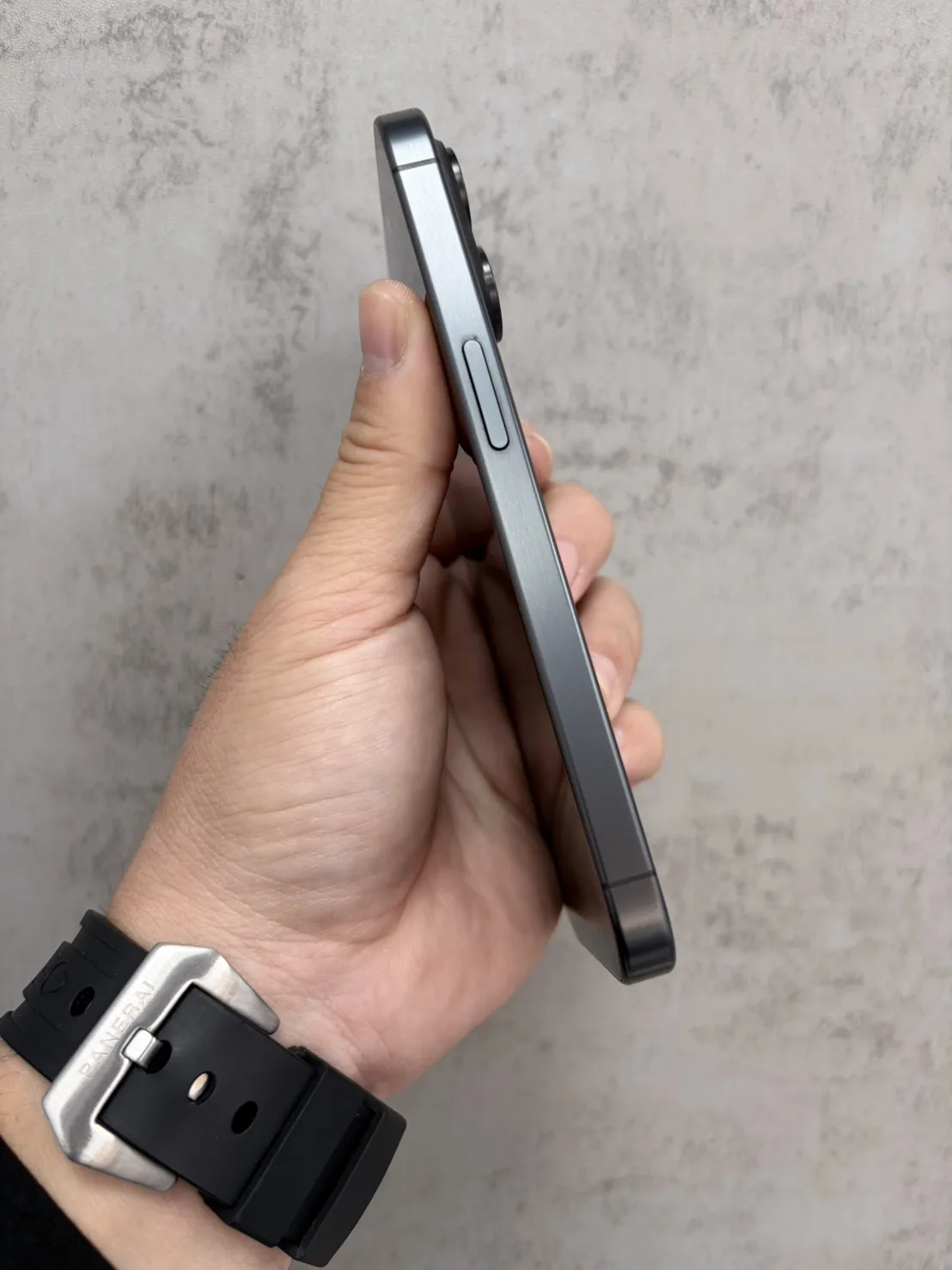 15 Pro 256G 黑 電池 87 %