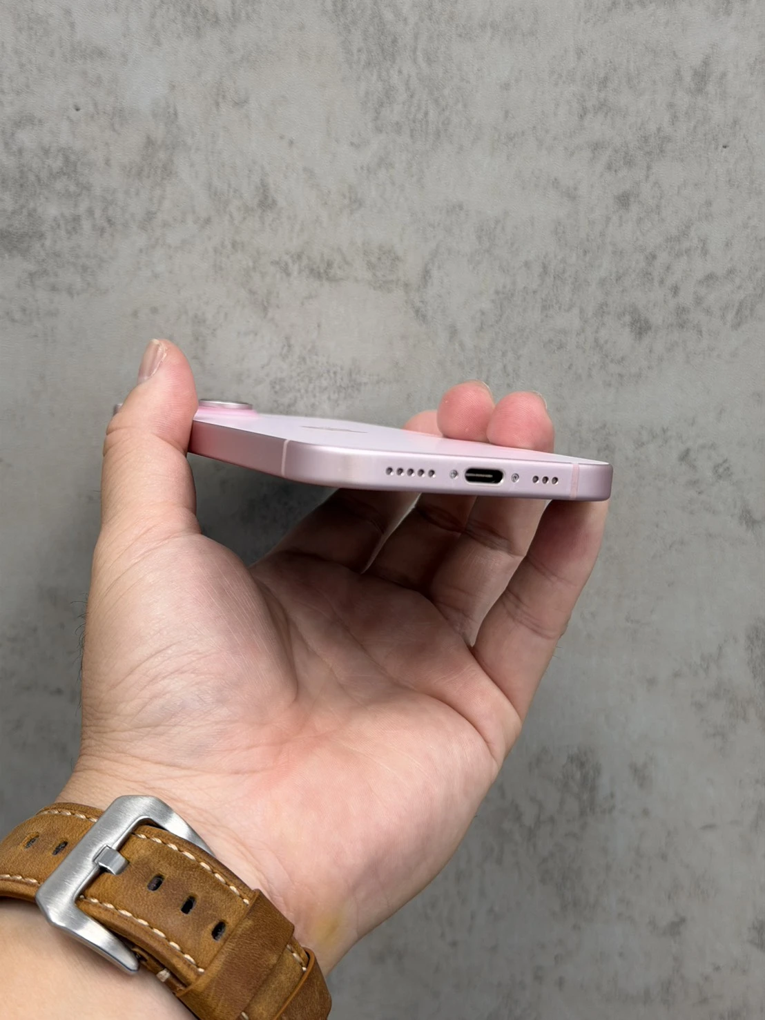 15 256G 粉 電池77% #05