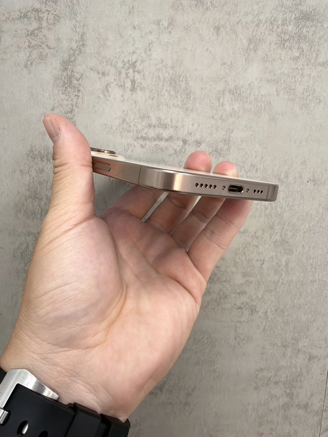 16 Pro 512G 金 電池90% #67