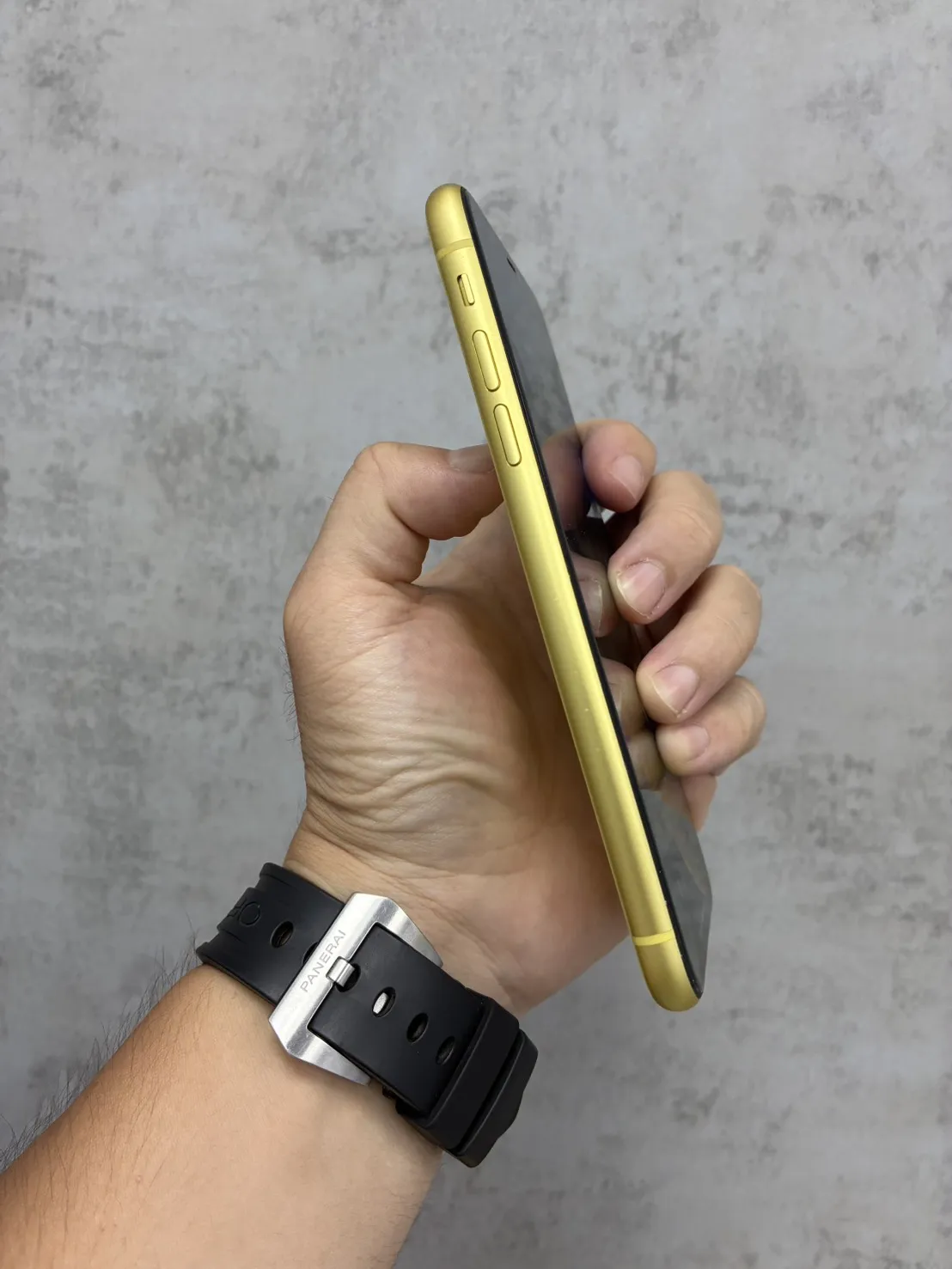 iPhone 11 128G 黃